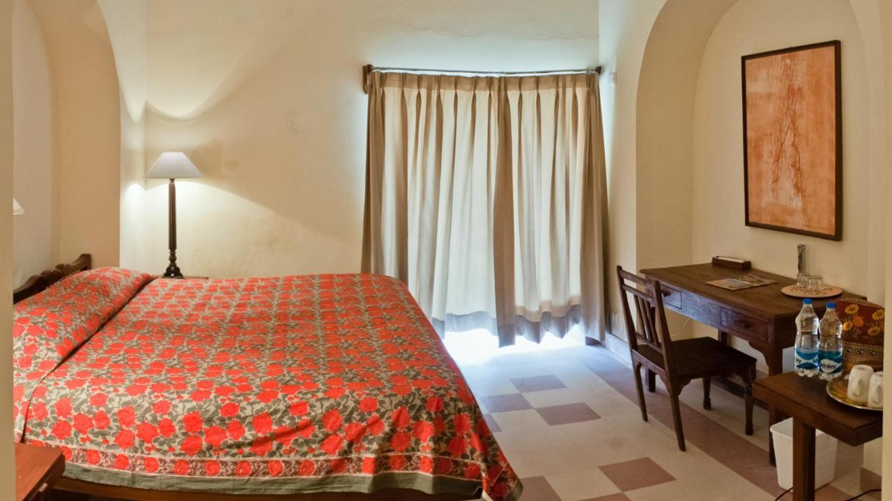 Neemrana'S - Tijara Fort Palace Экстерьер фото