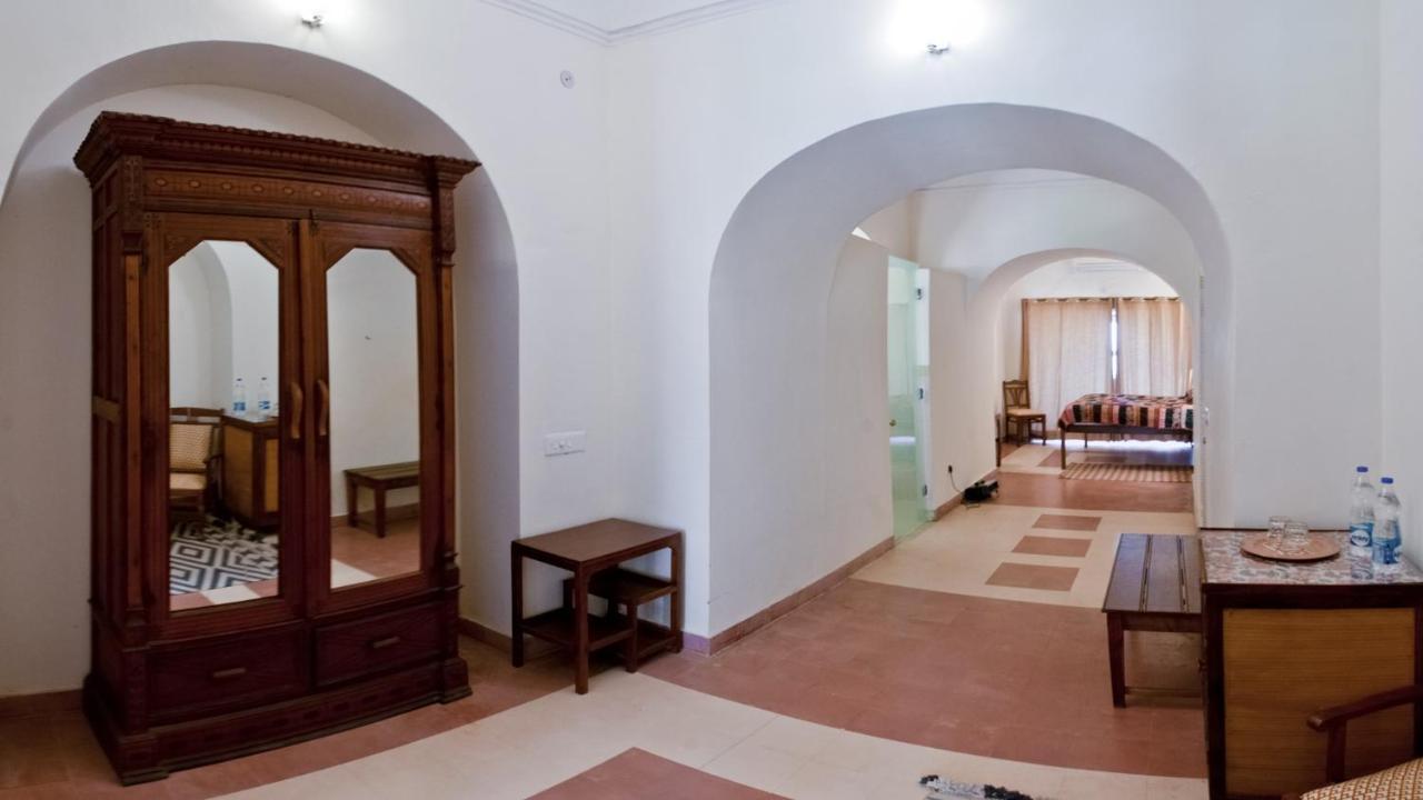 Neemrana'S - Tijara Fort Palace Экстерьер фото