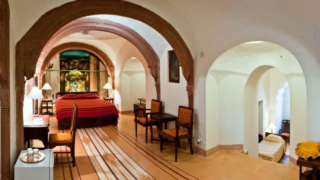 Neemrana'S - Tijara Fort Palace Экстерьер фото