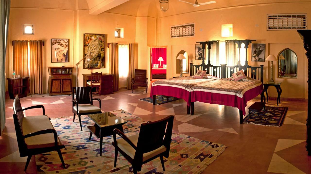 Neemrana'S - Tijara Fort Palace Экстерьер фото