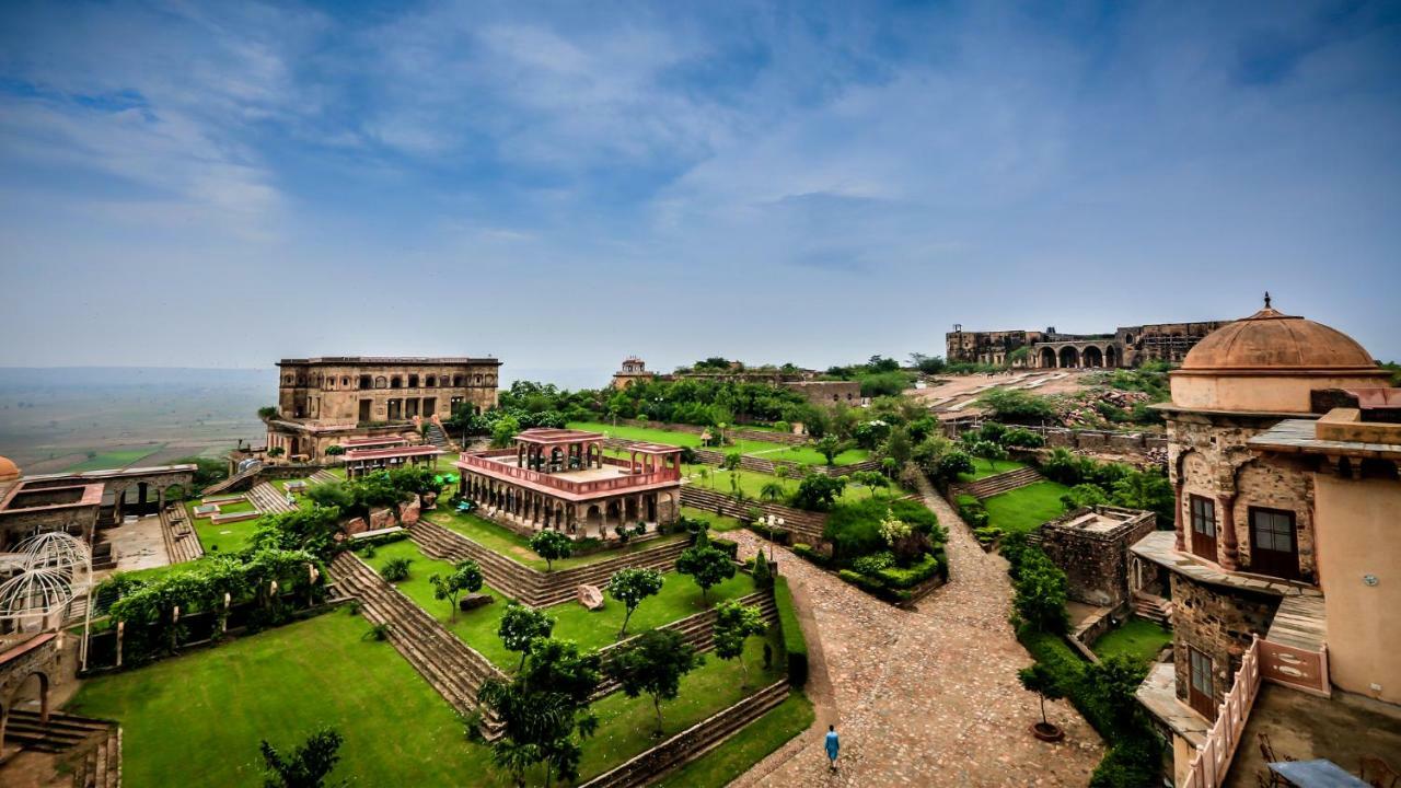 Neemrana'S - Tijara Fort Palace Экстерьер фото